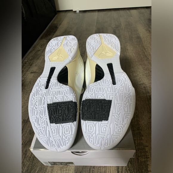 kobe 6 - Picture 5 of 7